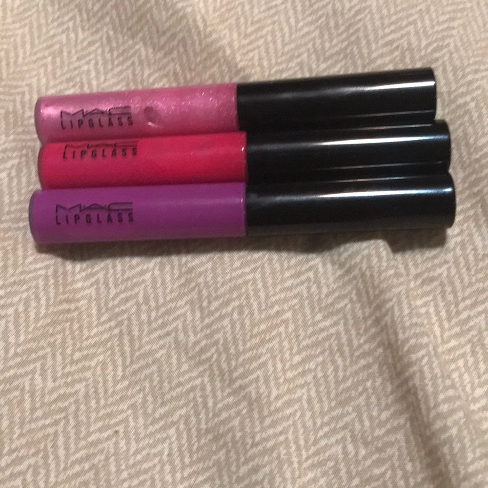 Lip glass